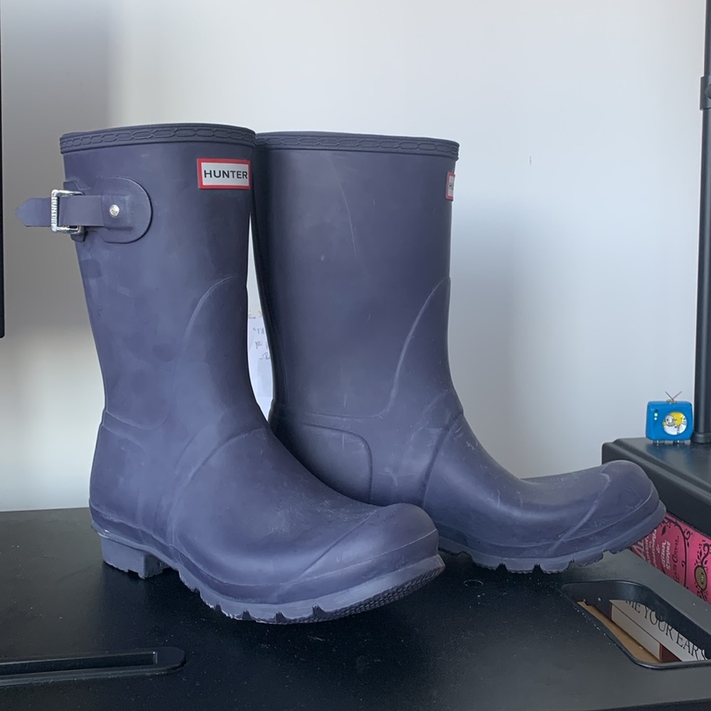 Purple Hunter boots w/shiner. Never worn.